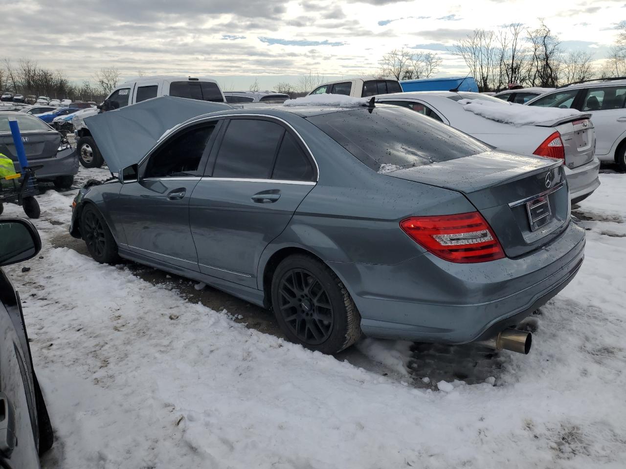 2012 Mercedes-Benz C-klasse VIN WDDGF4HB3CR206851 Copart auction photo, front end damage thumbnail 2
