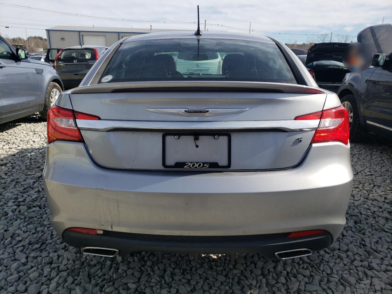 2014 Chrysler 200 VIN 1C3CCBCG0EN197596 Copart auction photo, minor dent/scratches damage thumbnail 6