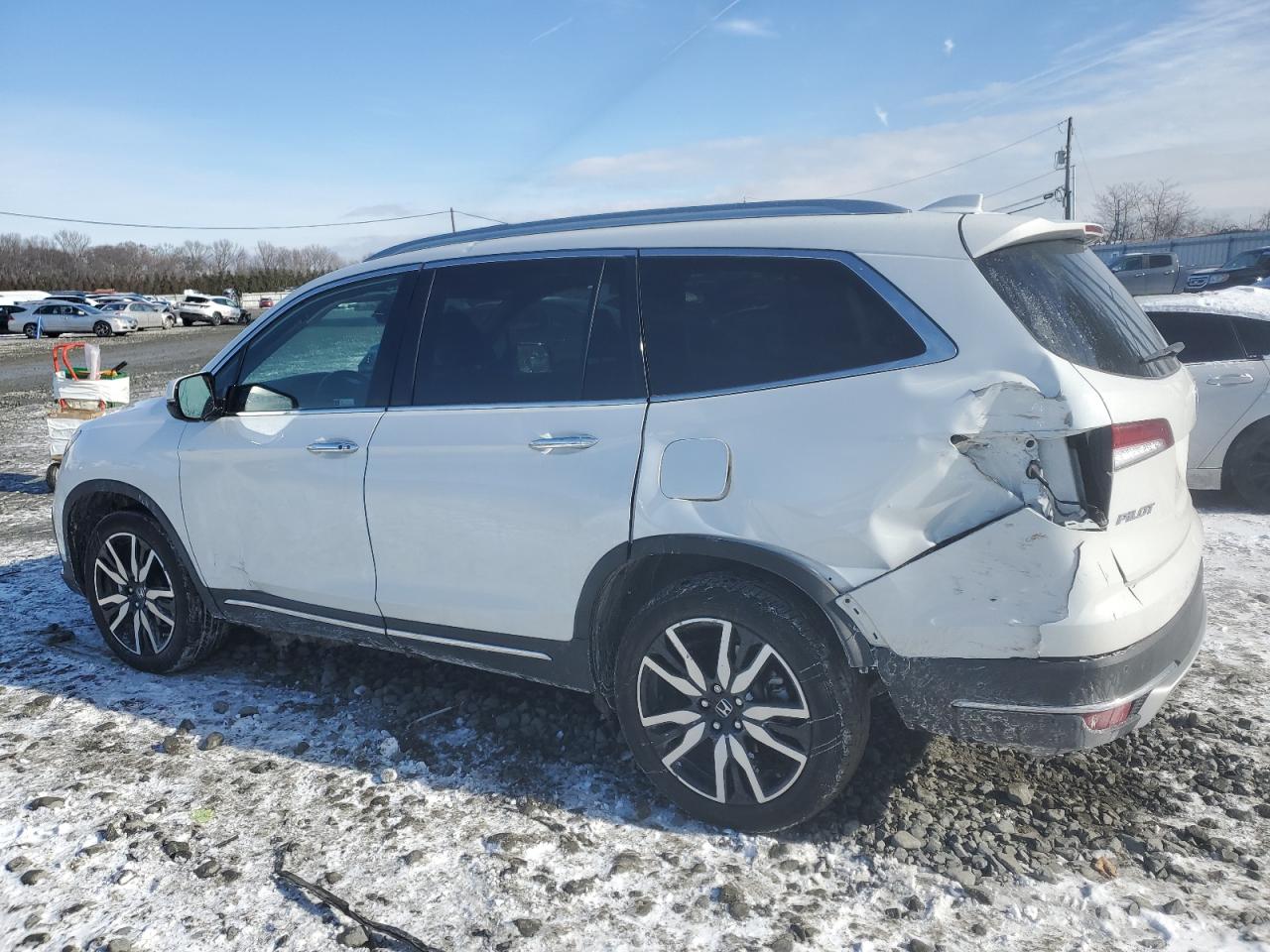 2022 Honda Pilot VIN 5FNYF6H98NB011117 Copart auction photo, rear end damage thumbnail 2