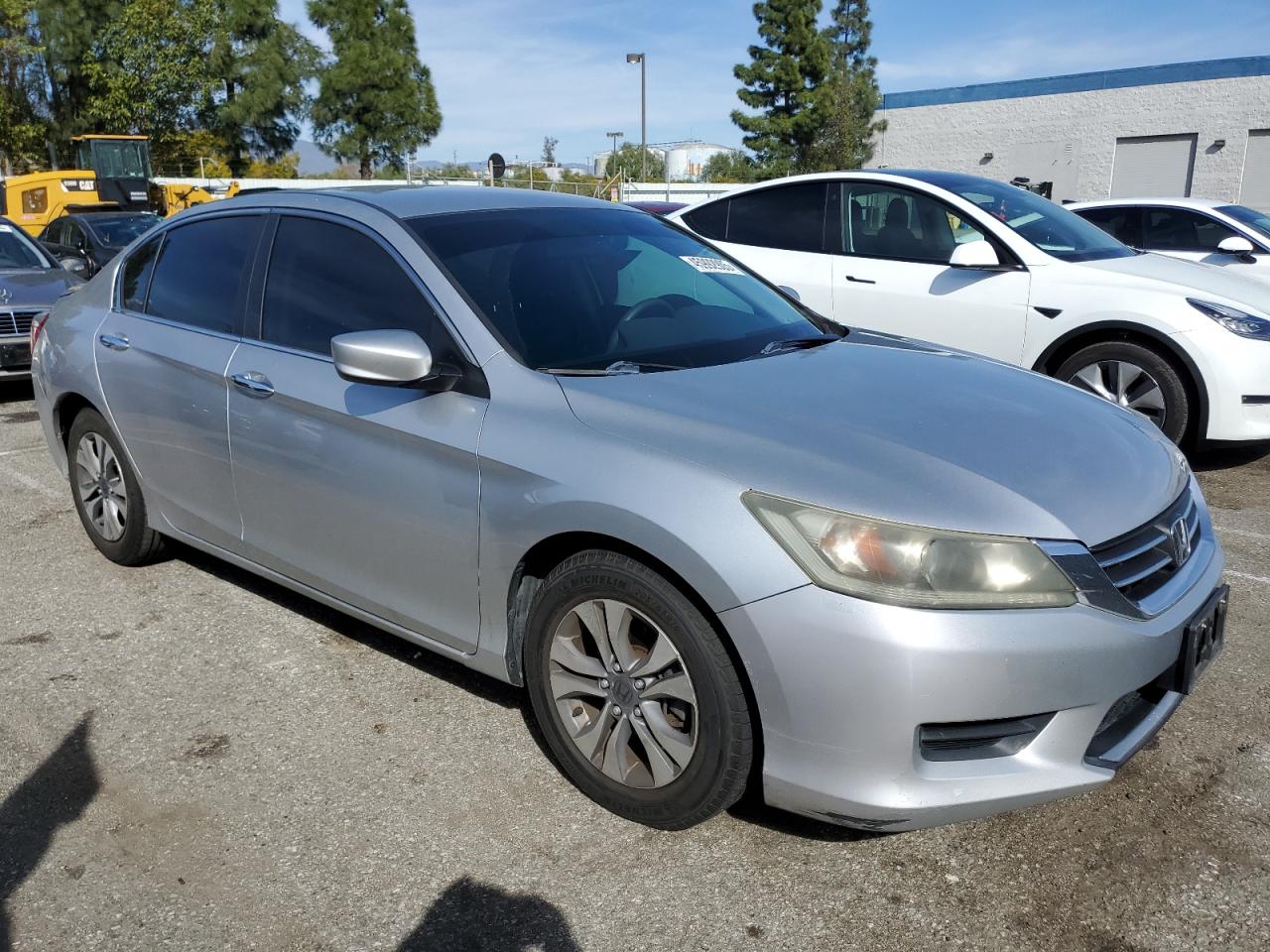 2014 Honda Accord VIN 1HGCR2F31EA111563 Copart auction photo, rear end damage thumbnail 4