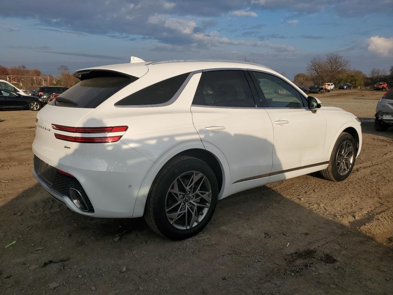 2022 Genesis Gv70 VIN KMUMADTB1NU069943 Copart auction photo, front end damage thumbnail 3