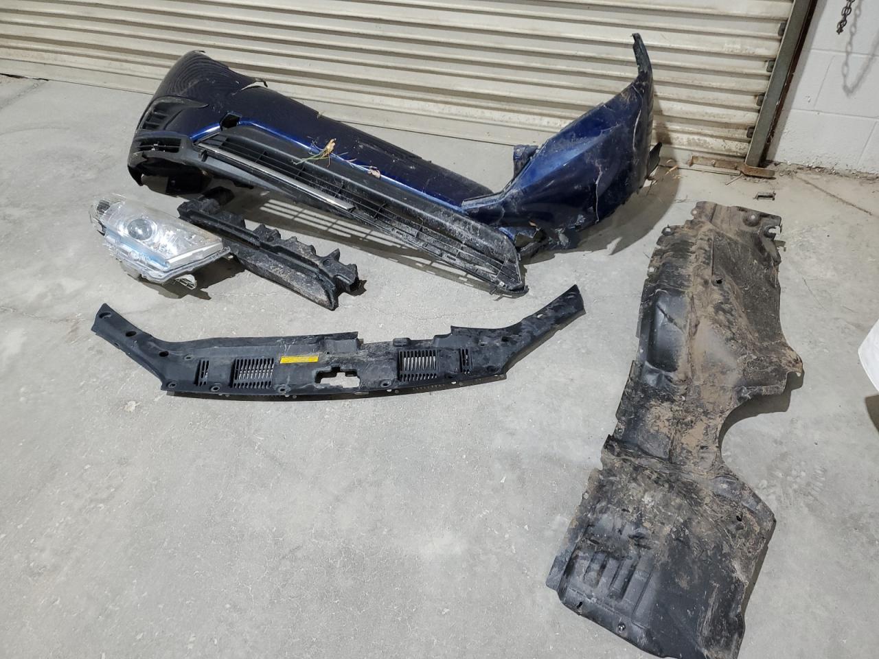 2013 Toyota Highlander VIN 5TDBK3EH7DS266315 Copart auction photo, front end / side damage thumbnail 13