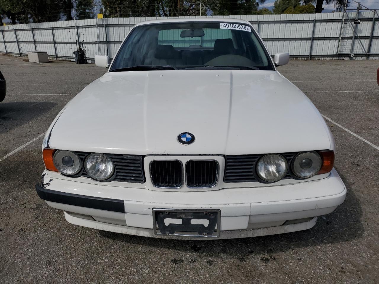 1993 BMW 5er VIN WBAHD6313PBJ87017 Copart auction photo, front end damage thumbnail 5