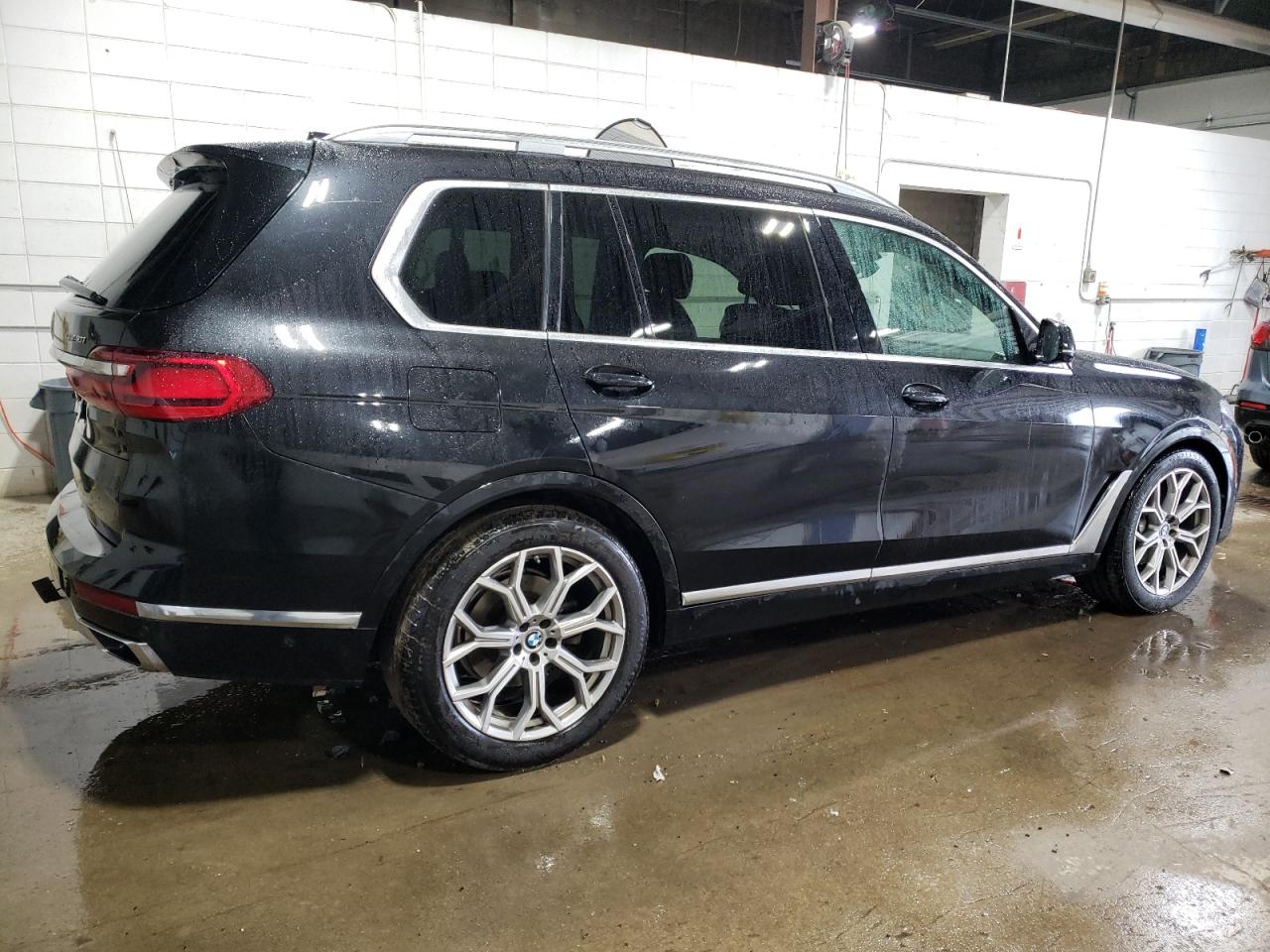 2020 BMW X7 VIN 5UXCW2C04L9B11672 Copart auction photo, undercarriage / front end damage thumbnail 3