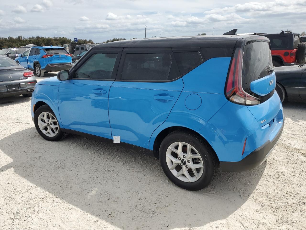 2023 KIA Soul VIN KNDJ23AU9P7191937 Copart auction photo, water/flood damage thumbnail 2