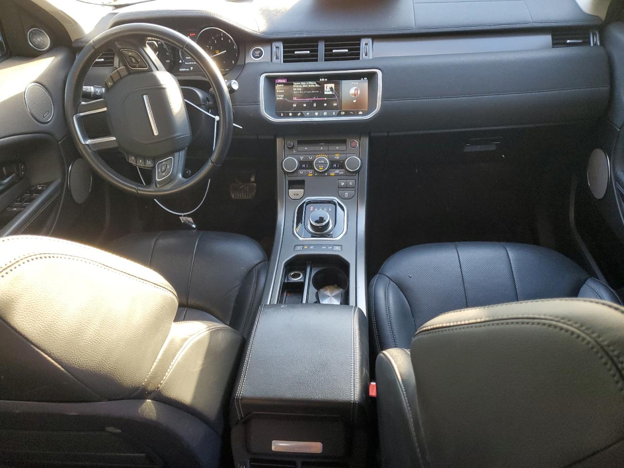2019 Land Rover Range Rover VIN SALVP2RX2KH347100 Copart auction photo, front end / undercarriage damage thumbnail 8