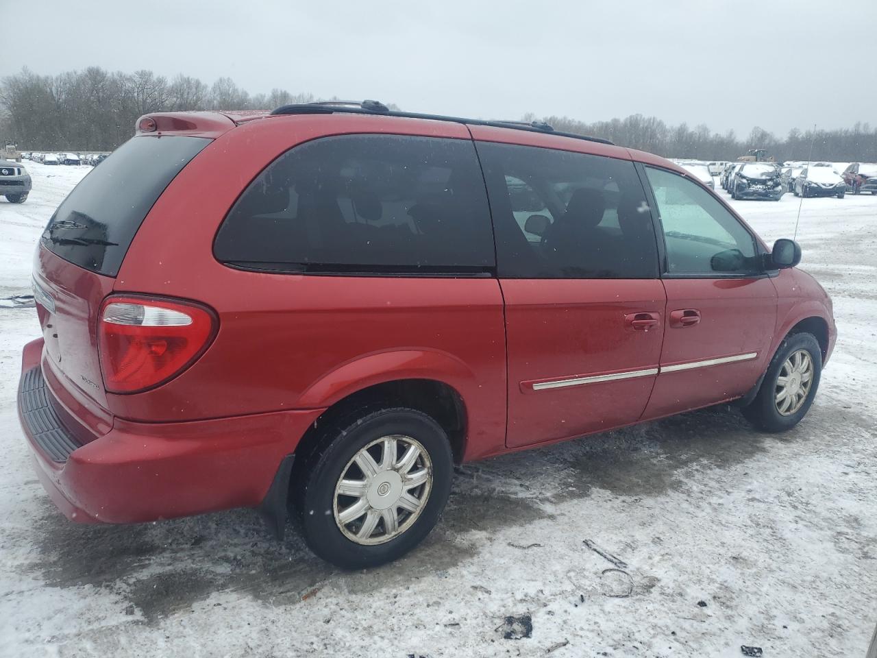 2007 Chrysler Town & Country VIN 2A8GP54L67R207318 Copart auction photo, front end damage thumbnail 3