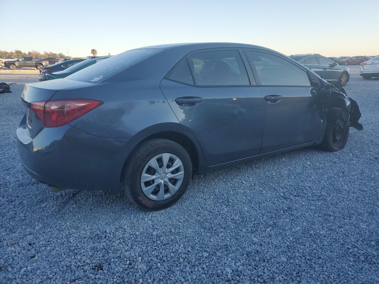 2018 Toyota Corolla VIN 5YFBURHEXJP840330 Copart auction photo, front end / undercarriage damage thumbnail 3