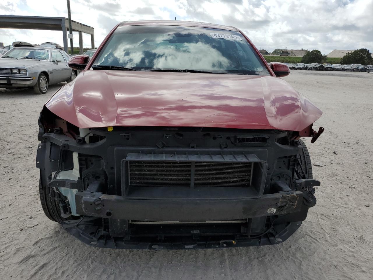 2020 Hyundai Kona VIN KM8K12AA1LU444649 Copart auction photo, front end / minor dent/scratches damage thumbnail 5