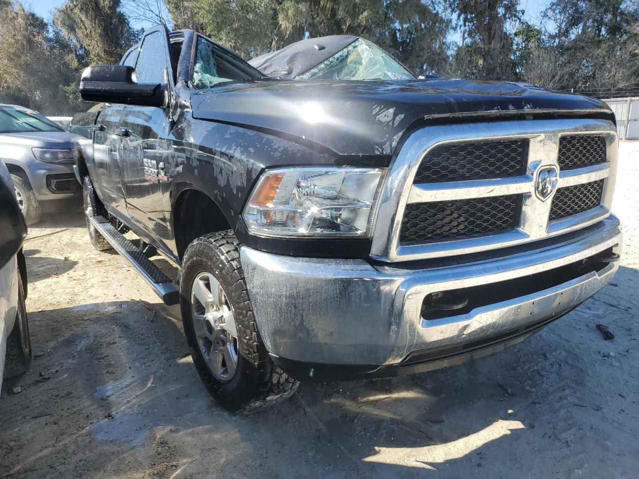 2018 RAM 2500 VIN 3C6UR5CL0JG303150 Copart auction photo, all over / water/flood damage thumbnail 4