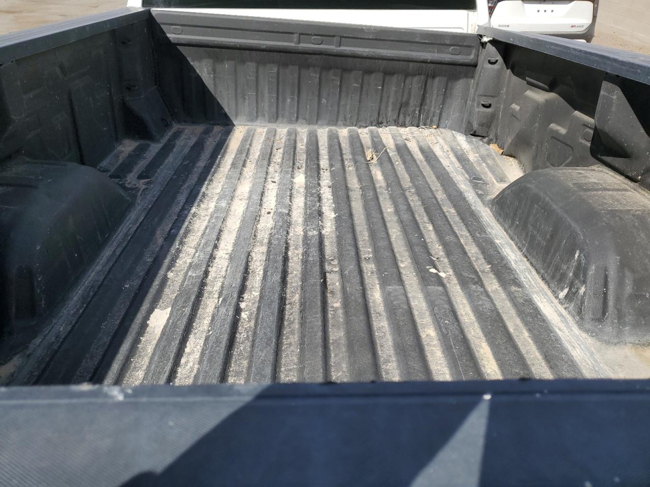 2019 Chevrolet Silverado VIN 3GCNWAEH2KG267969 Copart auction photo, side / rear end damage thumbnail 10