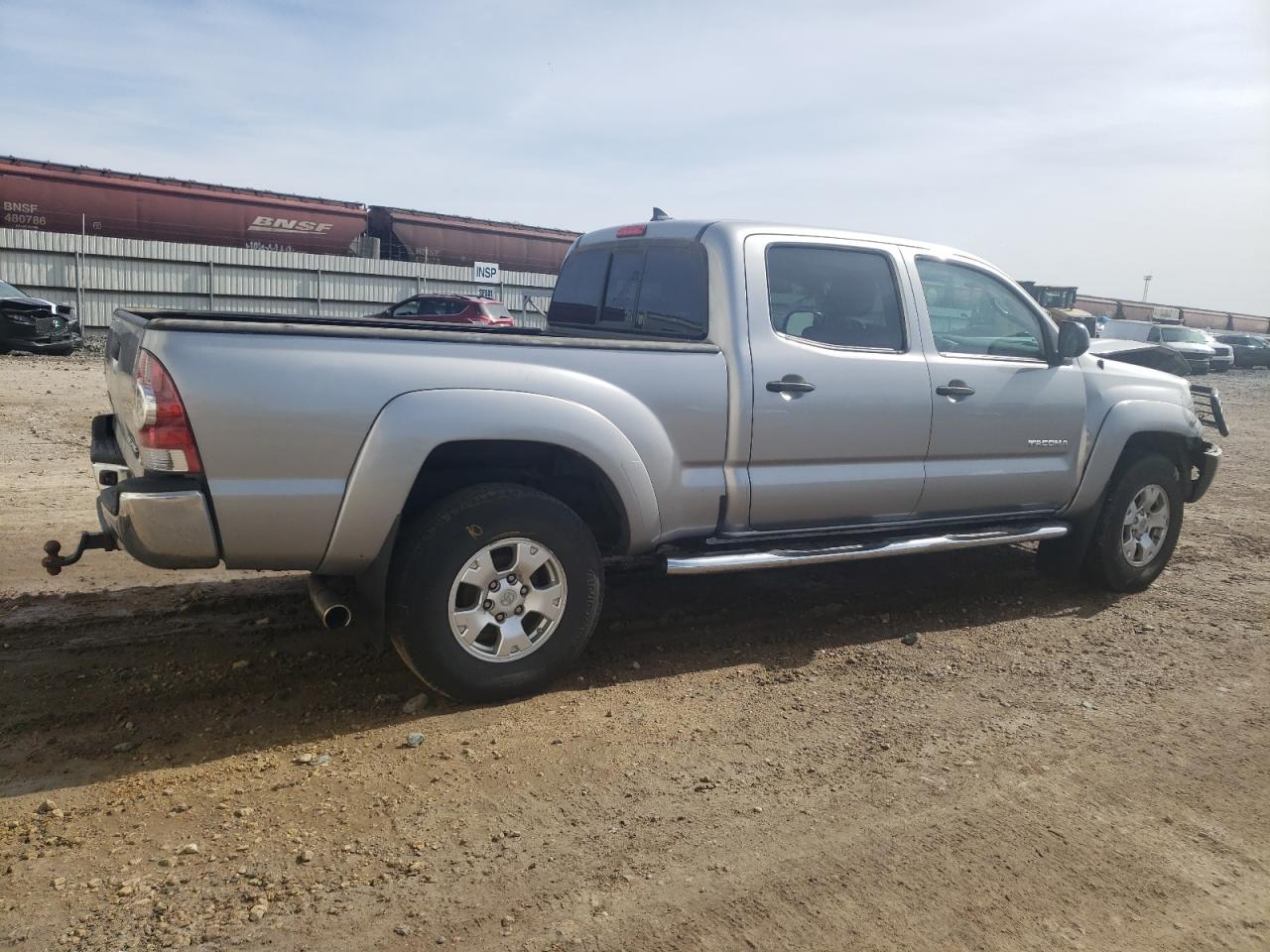 2015 Toyota Tacoma VIN 3TMMU4FN6FM081852 Copart auction photo, front end / side damage thumbnail 3
