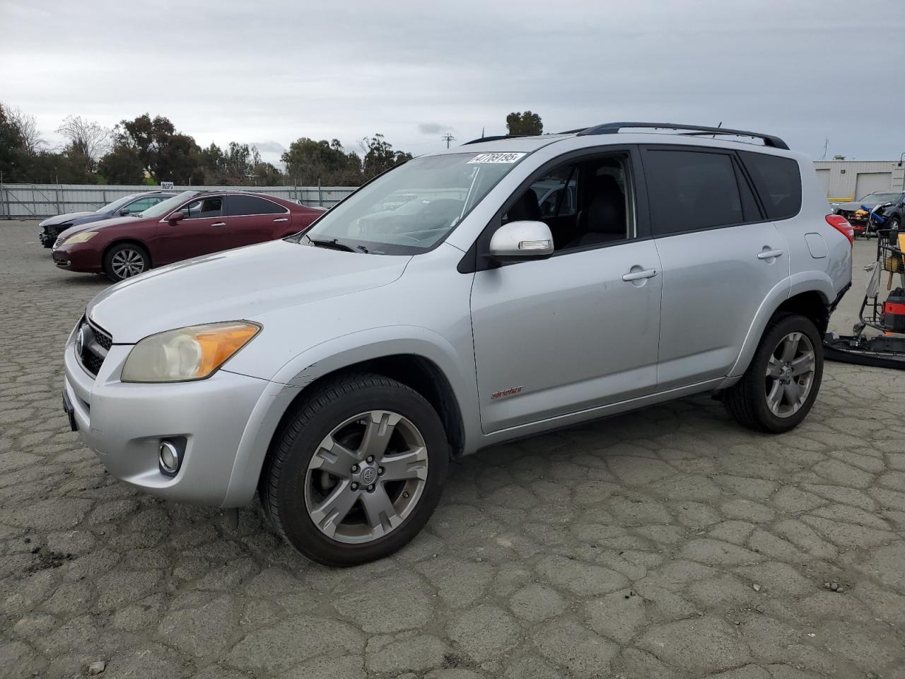 2011 Toyota RAV 4 VIN JTMWF4DV4B5042439
