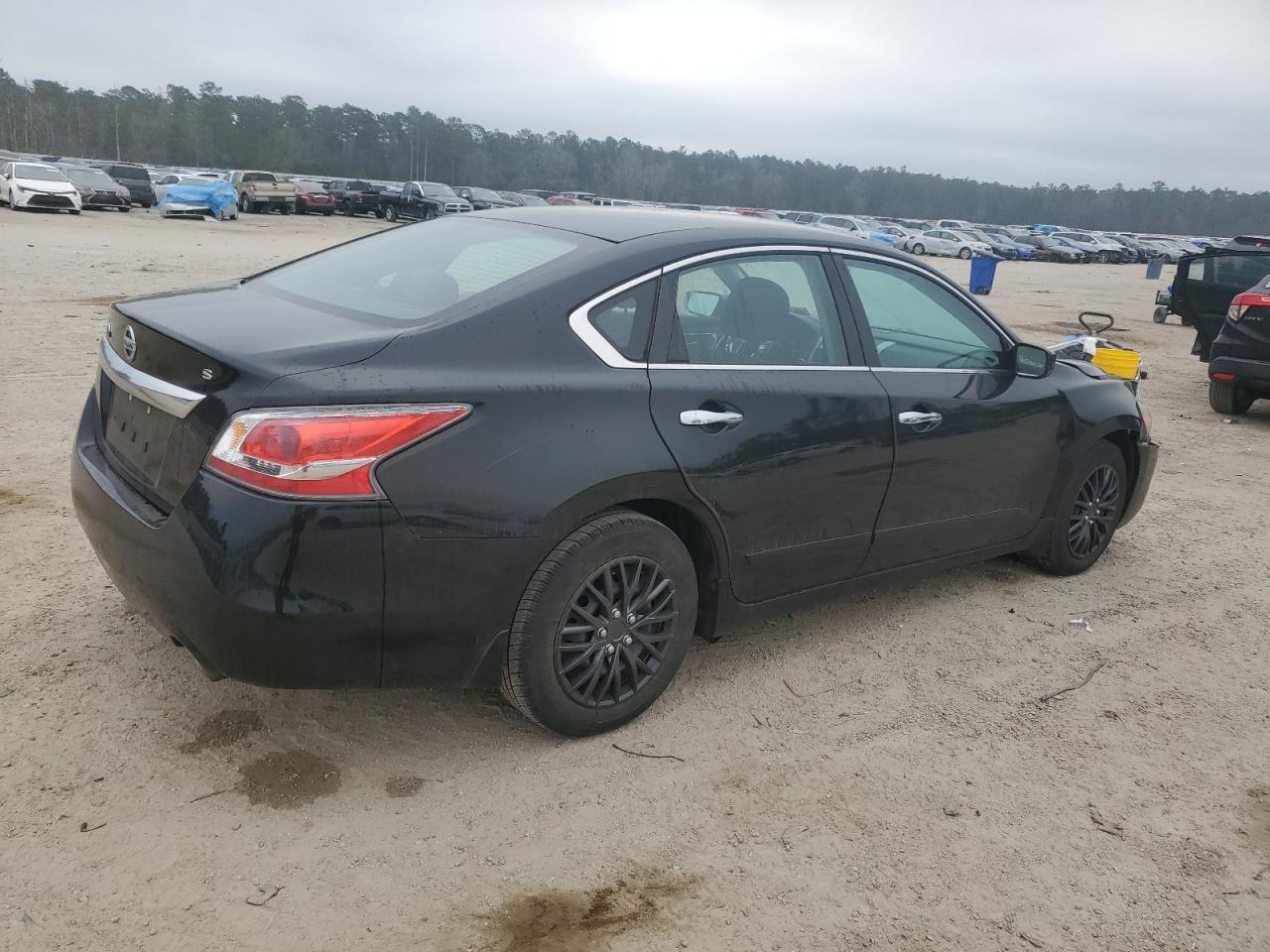 2015 Nissan Altima VIN 1N4AL3AP5FC486214 Copart auction photo, front end damage thumbnail 3