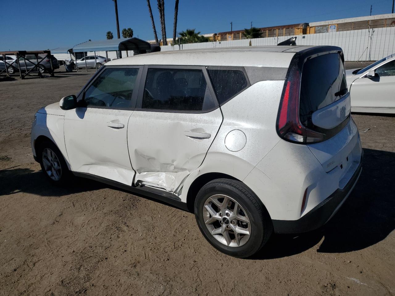 2023 KIA Soul VIN KNDJ23AU7P7848850 Copart auction photo, side / minor dent/scratches damage thumbnail 2