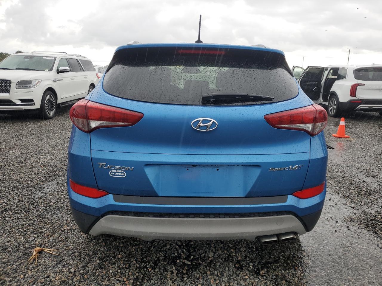 2017 Hyundai Tucson VIN KM8J33A24HU530307 Copart auction photo, water/flood damage thumbnail 6