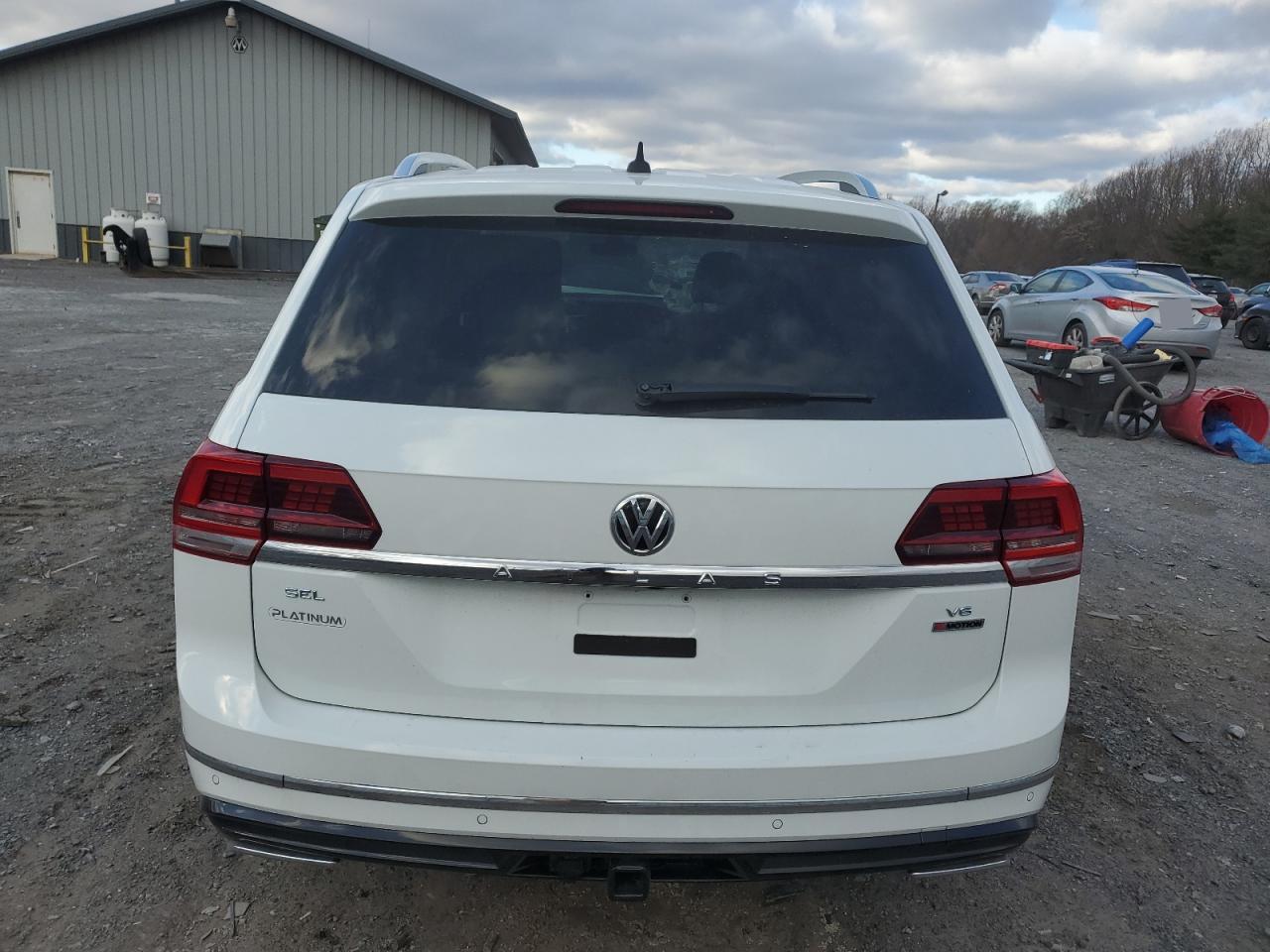 2019 Volkswagen Atlas VIN 1V2RR2CA1KC582963 Copart auction photo, front end damage thumbnail 6