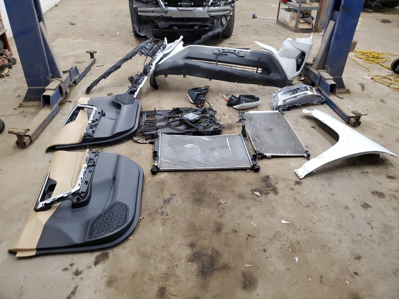 2023 Toyota RAV 4 VIN 2T3A1RFV6PW347203 Copart auction photo, front end damage thumbnail 13