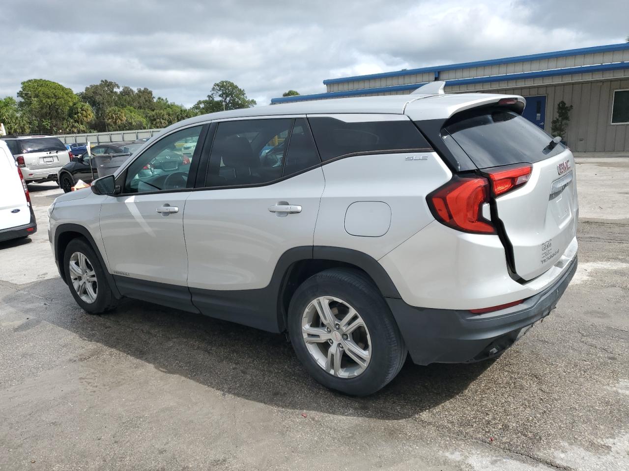 2018 GMC Terrain VIN 3GKALMEV0JL401600 Copart auction photo, rear end / front end damage thumbnail 2