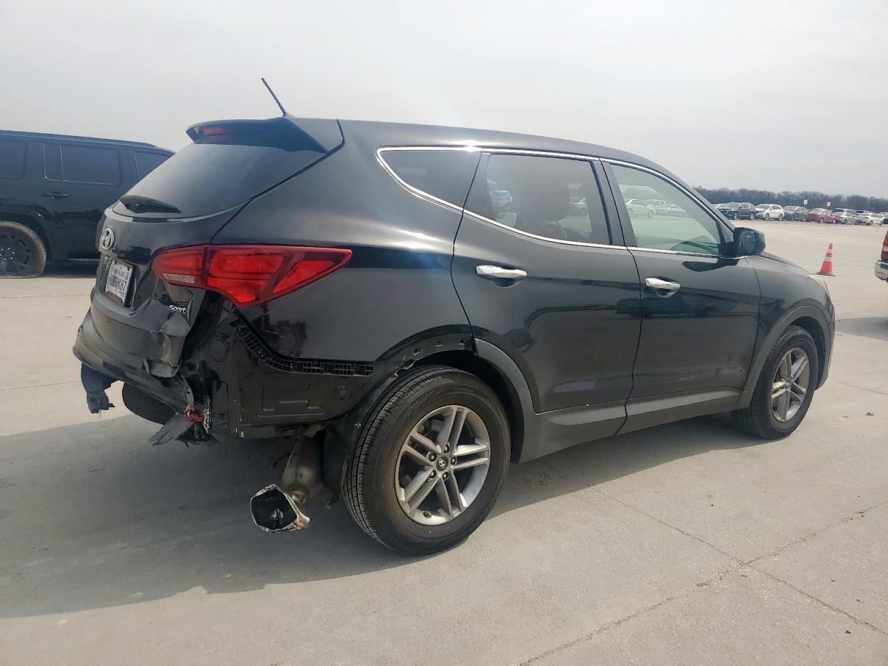 2018 Hyundai Santa Fe VIN 5NMZT3LB6JH080368 Copart auction photo, rear end damage thumbnail 3