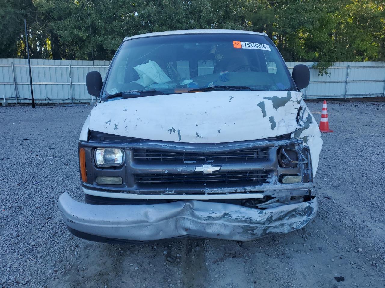 2001 Chevrolet Express VIN 1GCFG15W611135438 Copart auction photo, front end damage thumbnail 5