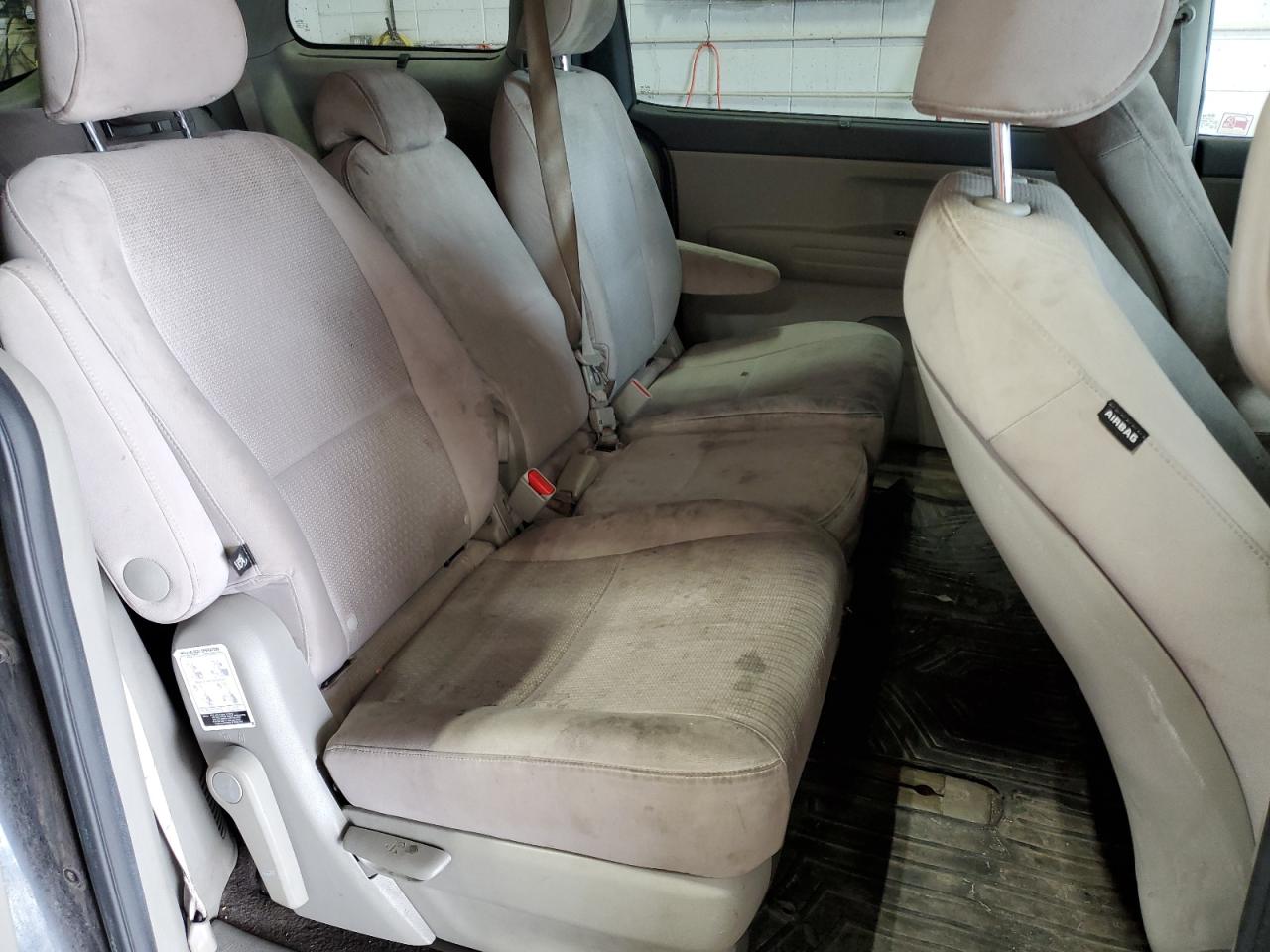 2016 KIA Sedona VIN KNDMB5C16G6194974 Copart auction photo, rear end / side damage thumbnail 11