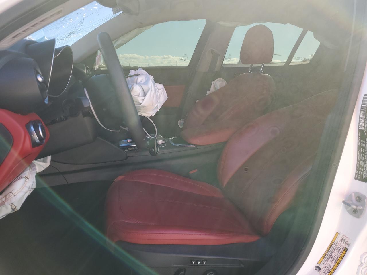 2021 Alfa Romeo Giulia VIN ZARFAMAN1M7639323 Copart auction photo, front end damage thumbnail 7