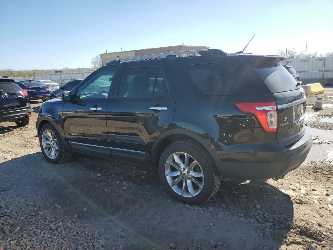 2015 Ford Explorer VIN 1FM5K8F84FGB18740 Copart auction photo, undercarriage / minor dent/scratches damage thumbnail 2