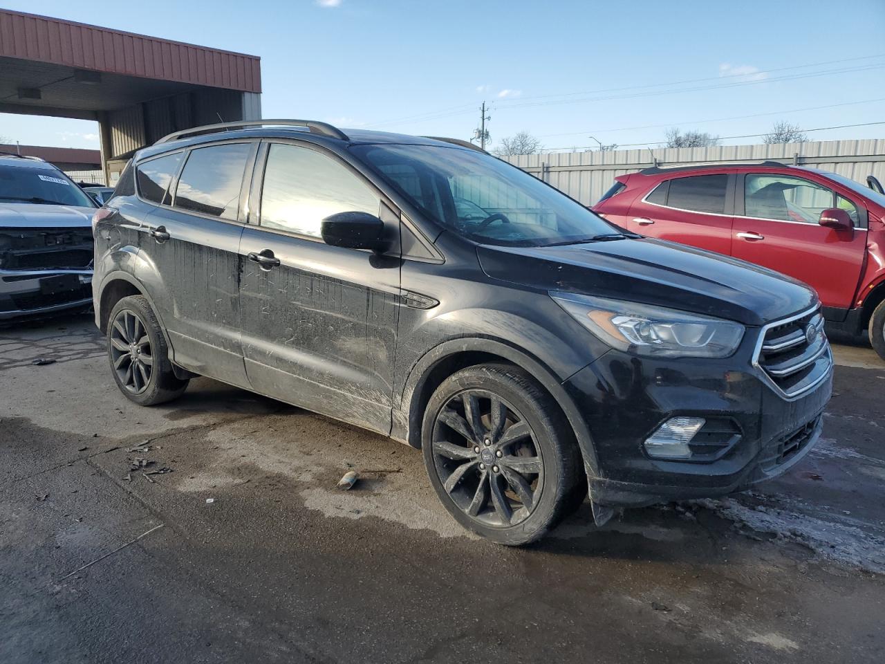 2017 Ford Escape VIN 1FMCU0GDXHUE14056 Copart auction photo, front end damage thumbnail 4