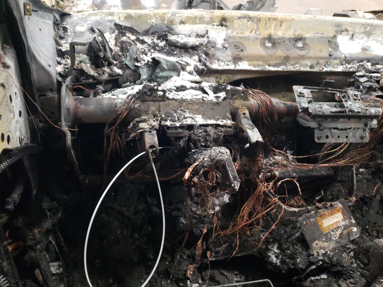 2019 Jeep Grand Cherokee VIN 1C4PJMLB7KD315163 Copart auction photo, burn damage thumbnail 9