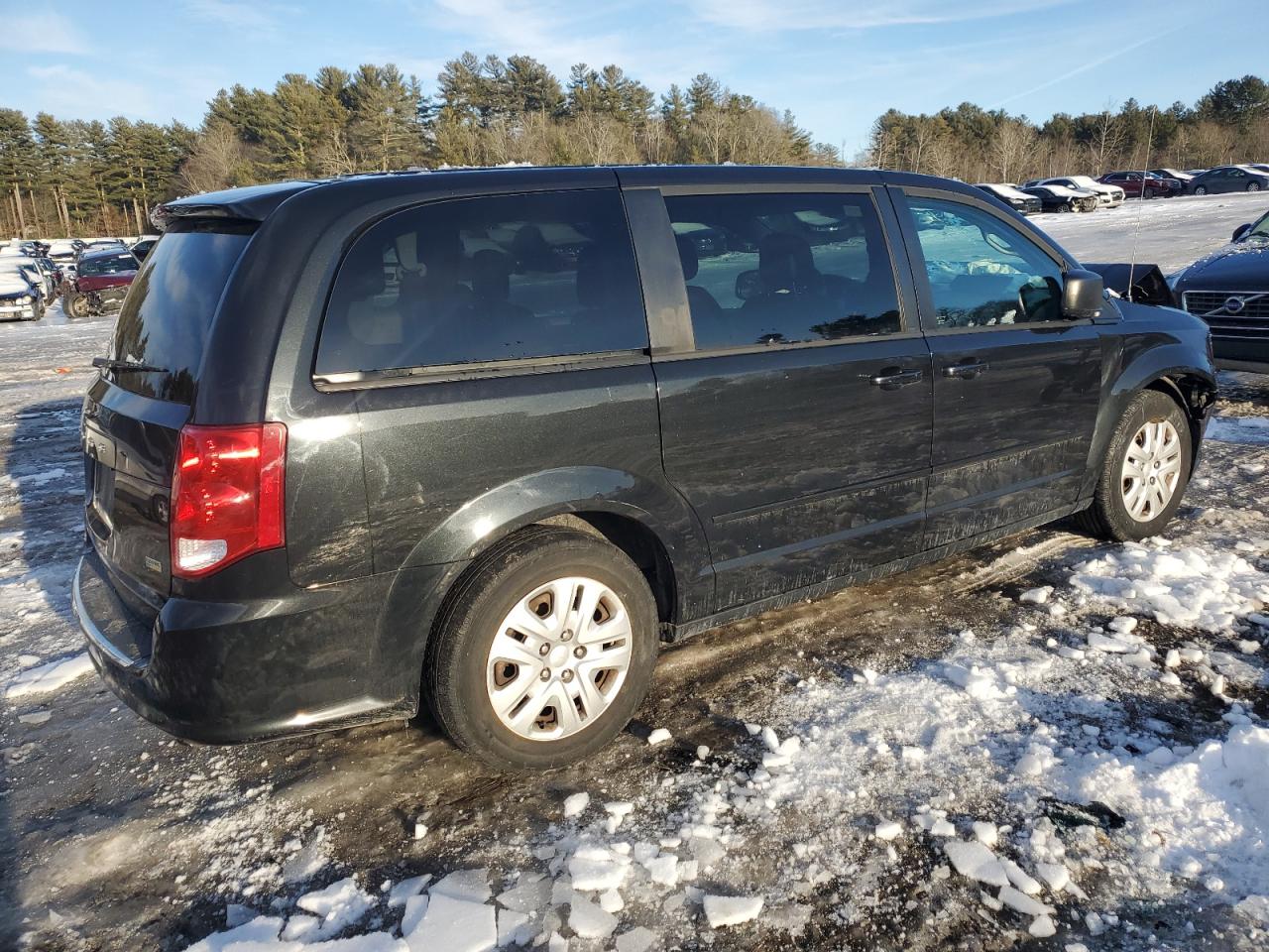 2014 Dodge Caravan VIN 2C4RDGBG8ER353923 Copart auction photo, front end damage thumbnail 3