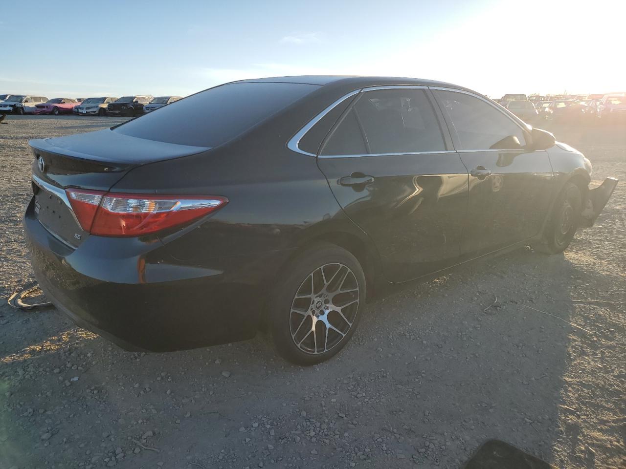 2017 Toyota Camry VIN 4T1BF1FK2HU777592 Copart auction photo, front end damage thumbnail 3