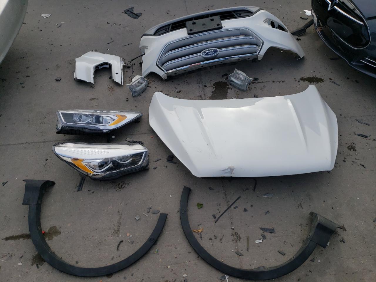 2018 Ford Escape VIN 1FMCU9J95JUC70494 Copart auction photo, front end / hail damage thumbnail 15