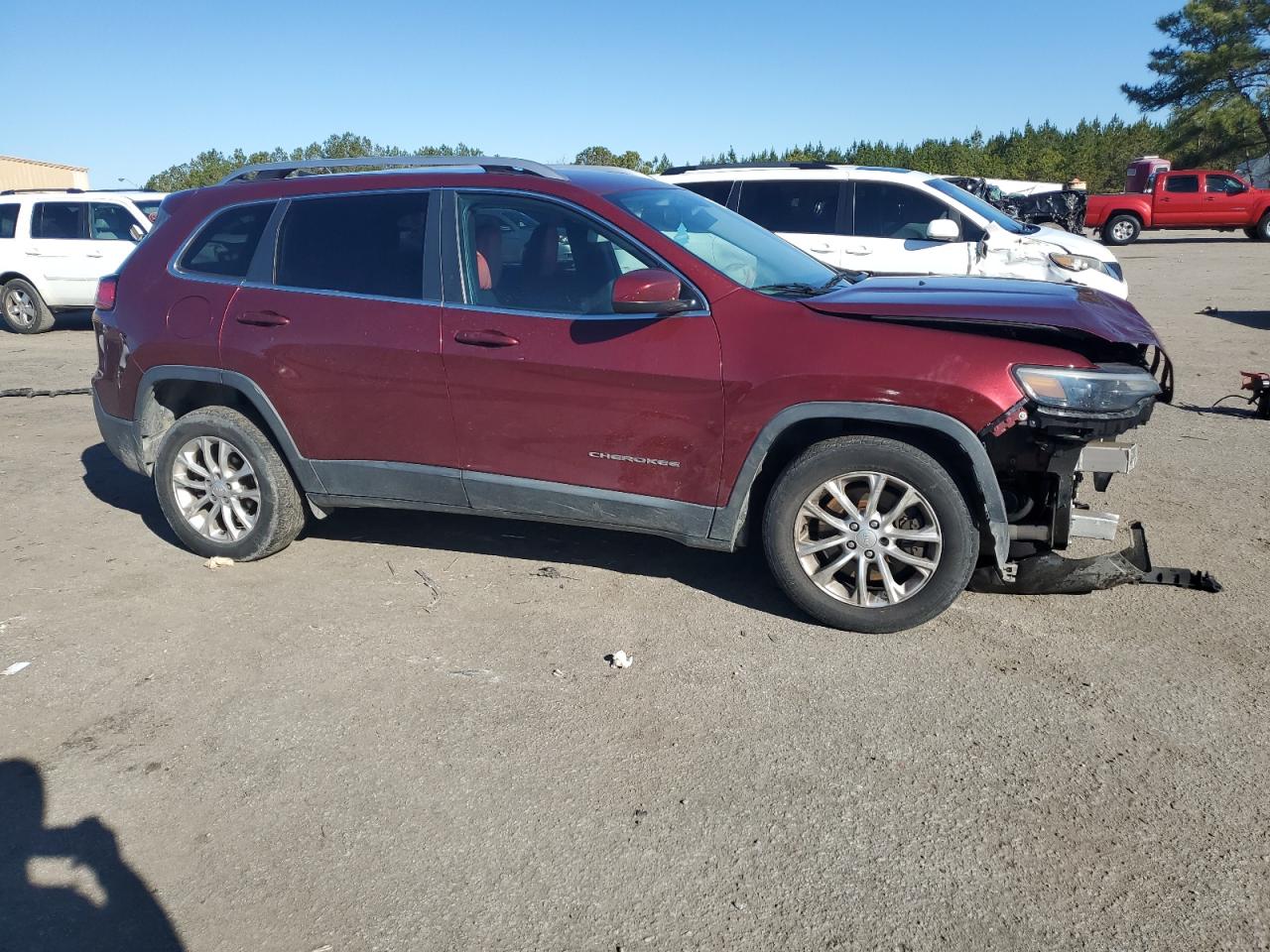 2019 Jeep Grand Cherokee VIN 1C4PJLCB1KD262342 Copart auction photo, front end damage thumbnail 4