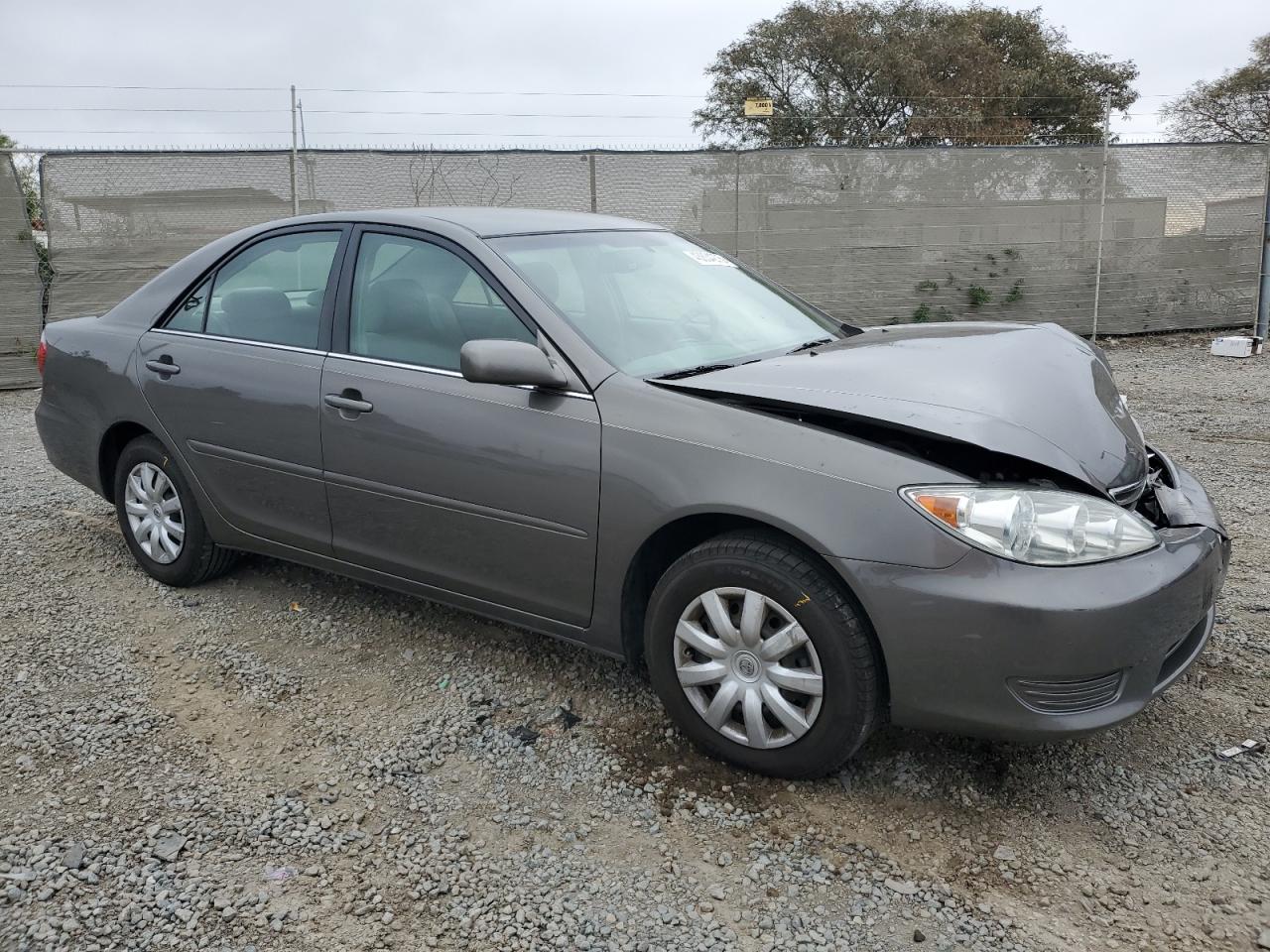 2005 Toyota Camry VIN 4T1BE30K25U943869 Copart auction photo, front end damage thumbnail 4