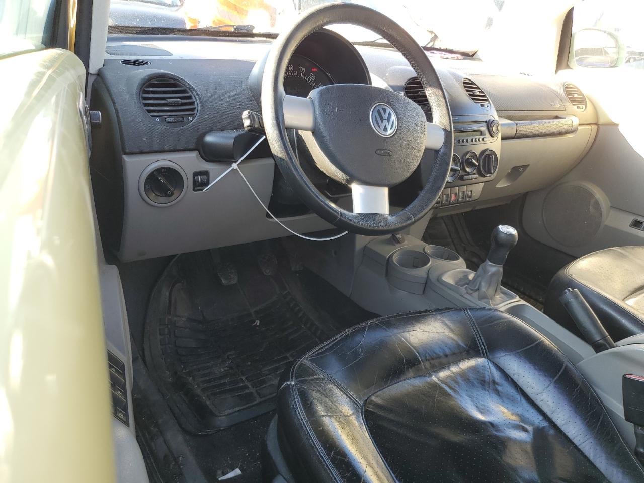 2004 Volkswagen Beetle VIN 3VWCD21YX4M301439 Copart auction photo, front end damage thumbnail 8