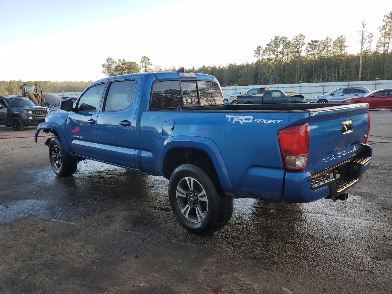 2016 Toyota Tacoma VIN 5TFBZ5DNXGX001756 Copart auction photo, front end damage thumbnail 2