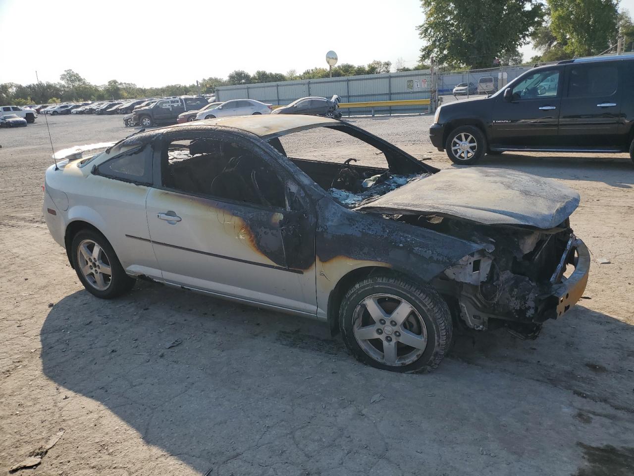 2007 Chevrolet Cobalt VIN 1G1AL15F577236569 Copart auction photo, burn / front end damage thumbnail 4