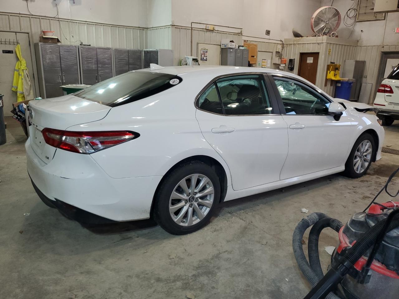 2019 Toyota Camry VIN 4T1B11HK8KU290884 Copart auction photo, front end / side damage thumbnail 3