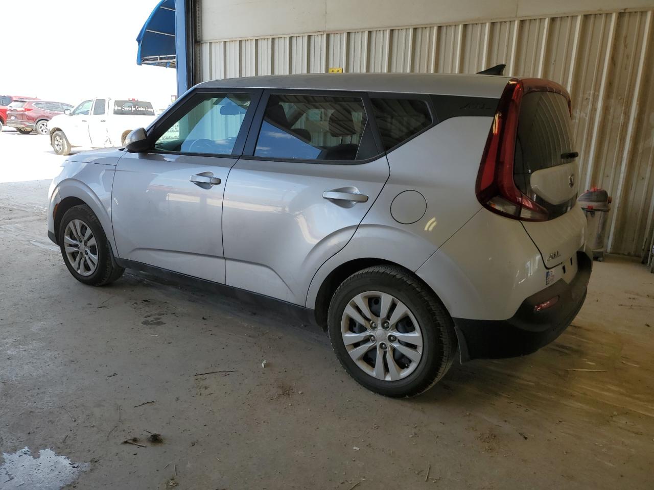 2020 KIA Soul VIN KNDJ23AU7L7117118 Copart auction photo, side / minor dent/scratches damage thumbnail 2