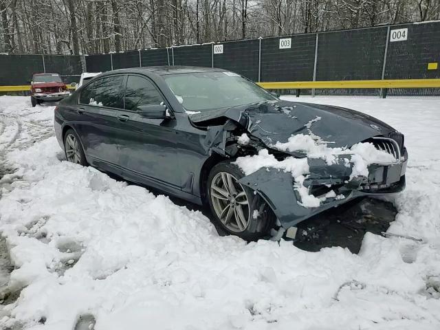 2016 BMW 7er VIN WBA7F2C50GG416158 Copart auction photo, front end damage thumbnail 10
