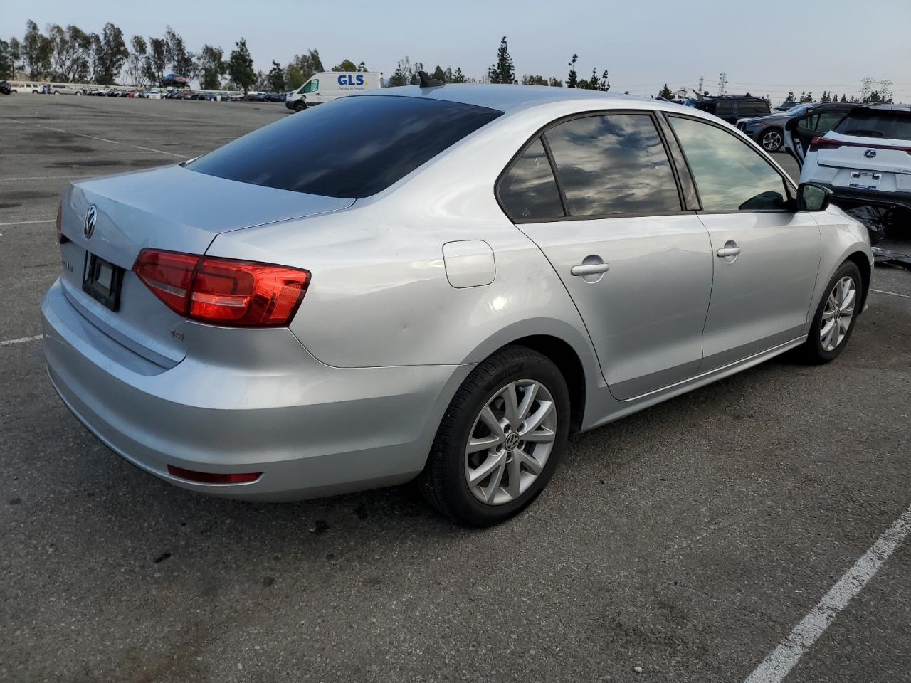 2015 Volkswagen Jetta VIN 3VWD17AJXFM206492 Copart auction photo, front end / side damage thumbnail 3