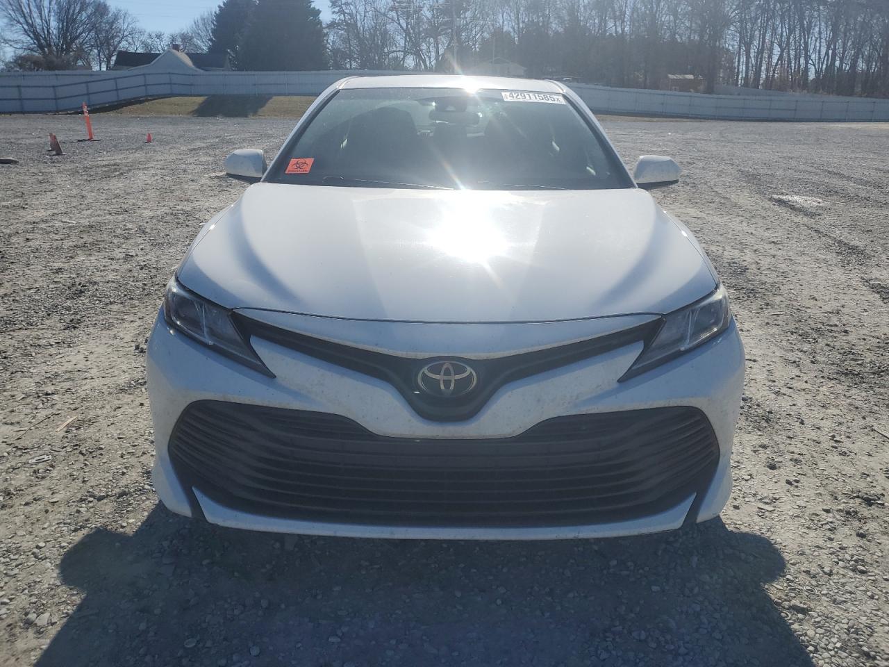2018 Toyota Camry VIN 4T1B11HK6JU085496 Copart auction photo, front end / rear end damage thumbnail 5