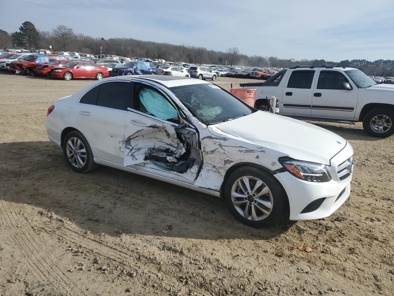 2019 Mercedes-Benz C-klasse VIN 55SWF8EB9KU291652 Copart auction photo, side / front end damage thumbnail 4