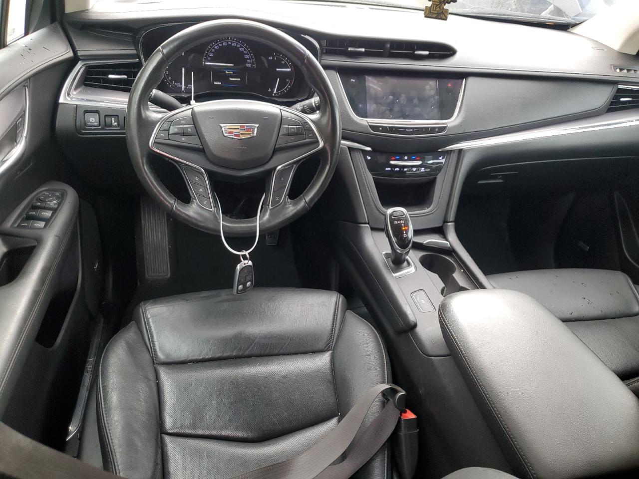 2019 Cadillac XT5 VIN 1GYKNCRS6KZ265191 Copart auction photo, side / front end damage thumbnail 8