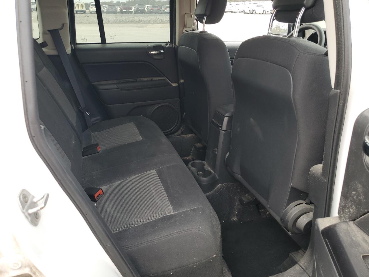 2011 Jeep Compass VIN 1J4NT1FA5BD260645 Copart auction photo, front end damage thumbnail 10