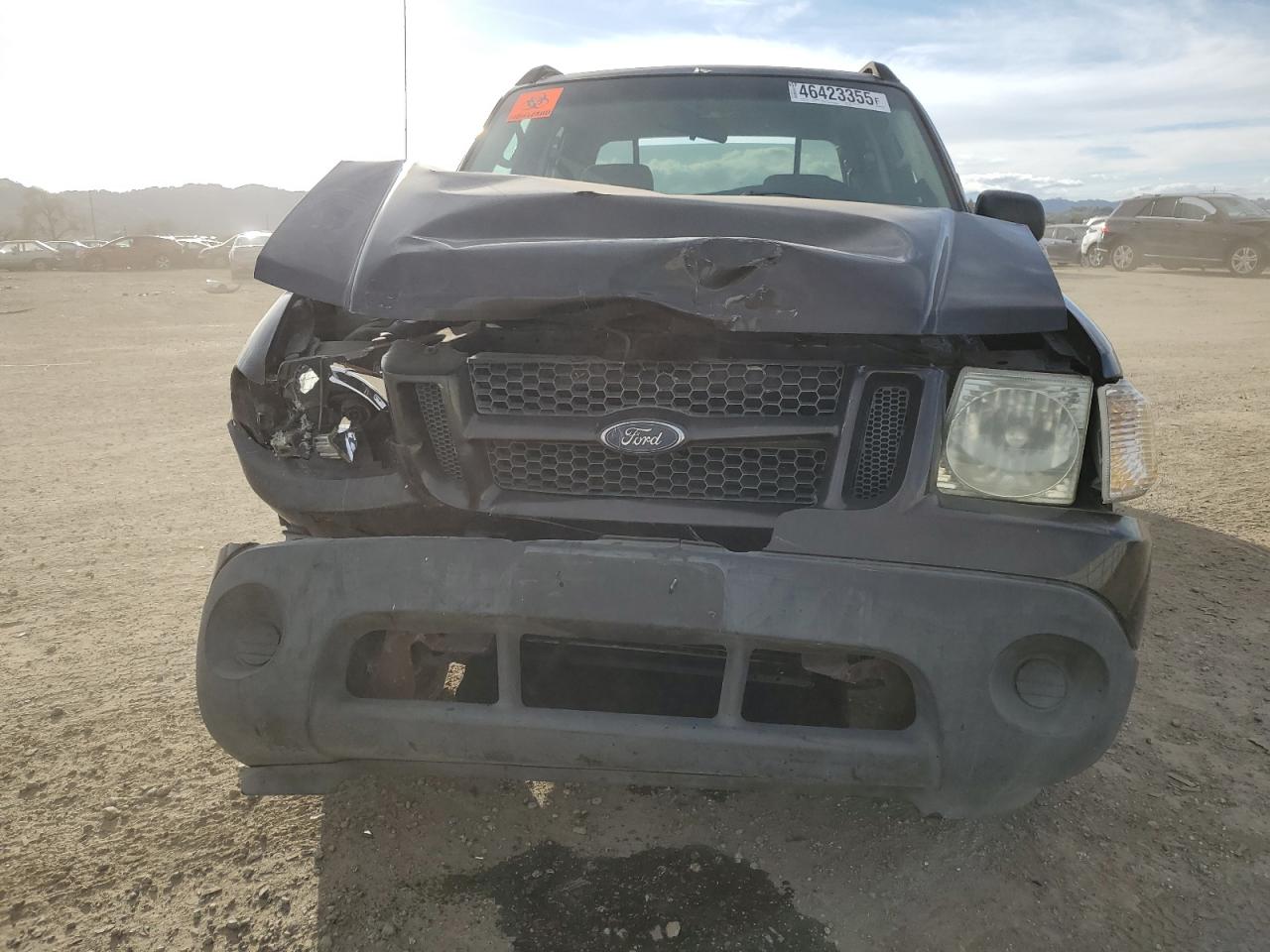 2005 Ford Explorer VIN 1FMZU67K35UA00382 Copart auction photo, front end / side damage thumbnail 5