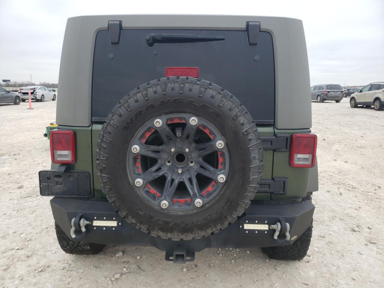 2009 Jeep Wrangler VIN 1J4GA59119L704444 Copart auction photo, minor dent/scratches damage thumbnail 6
