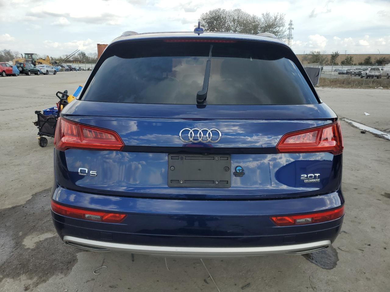 2018 Audi Q5 VIN WA1ANAFY9J2062084 Copart auction photo, side / water/flood damage thumbnail 6