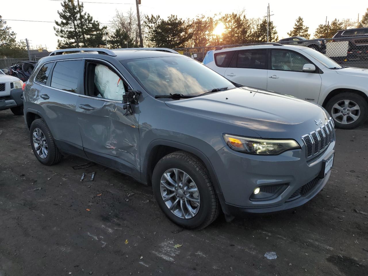 2020 Jeep Grand Cherokee VIN 1C4PJMLX7LD635631 Copart auction photo, side damage thumbnail 4